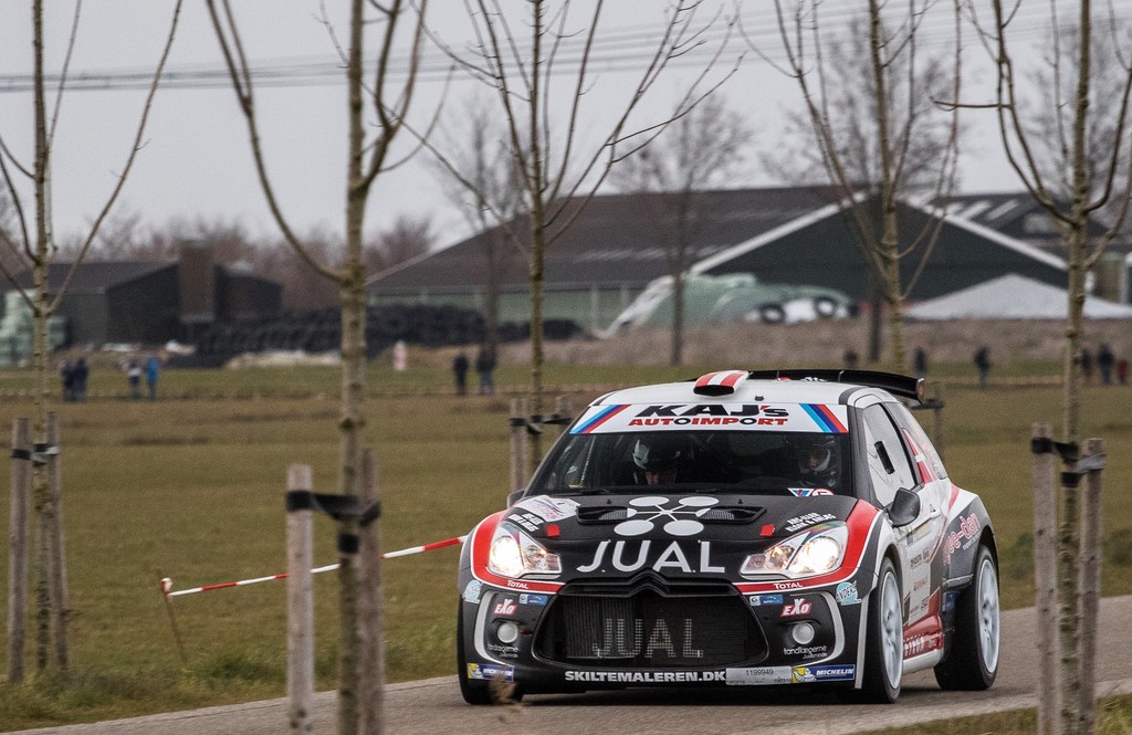 Rallybilen blev testet på de hollandske veje
